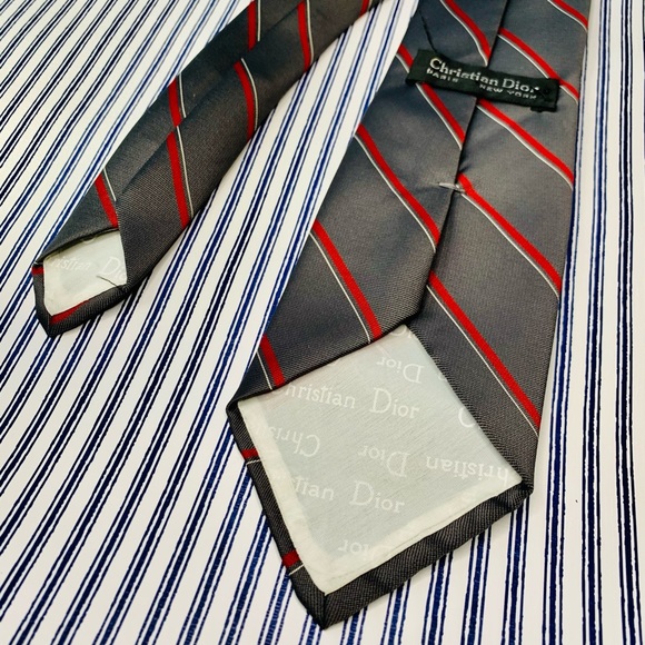 Christian Dior Vintage Tie Gray & Red Silk - Picture 11 of 14